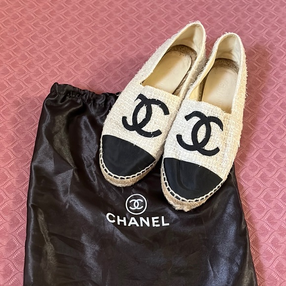 Chanel Summer Shoes US8 - Picture 4 of 7